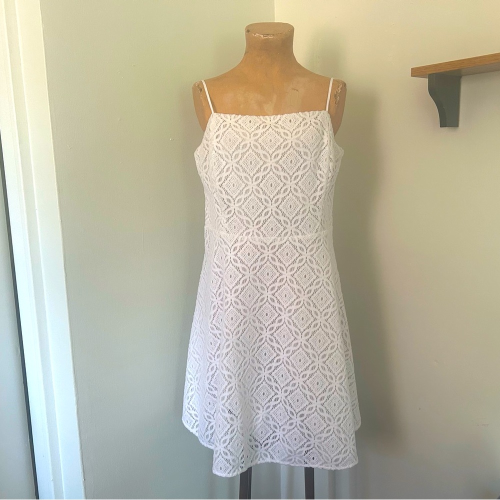 Lilly Pulitzer Dress Trendy White Summer  - Like New - Size L - 12 - 14